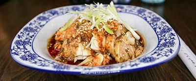 chicken w. green peppercorn  椒麻口水鸡  <img title='Spicy & Hot' align='absmiddle' src='/css/spicy.png' />