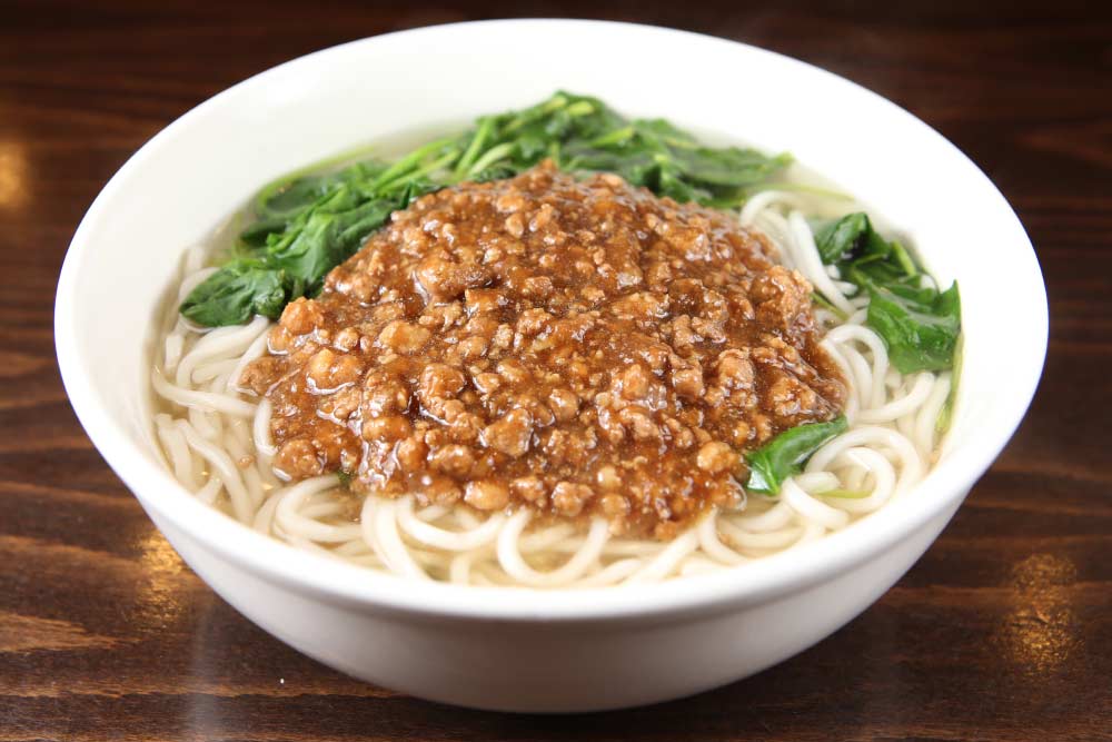 zha jiang noodle with pork 清湯炸醬麵