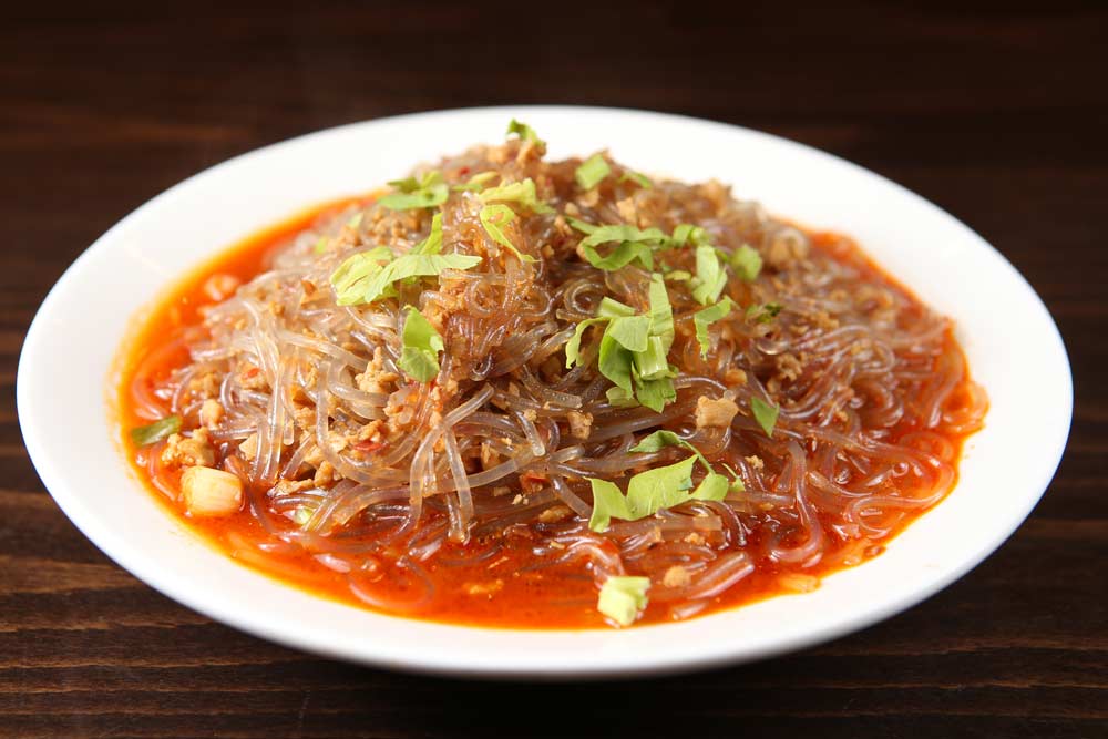 cellphane noodles & minced pork 蚂蚁上树  <img title='Spicy & Hot' align='absmiddle' src='/css/spicy.png' />
